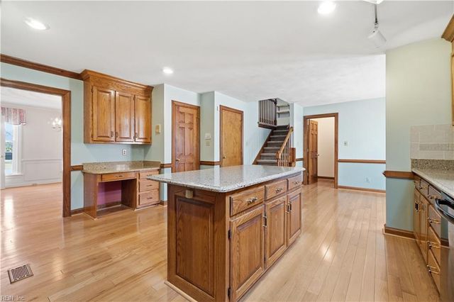 3707 Sandpiper LN, Chesapeake, VA 23325