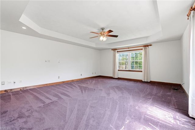 3707 Sandpiper LN, Chesapeake, VA 23325