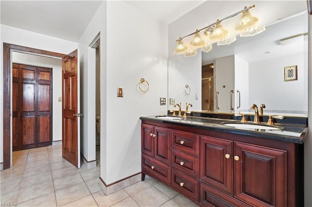 3707 Sandpiper LN, Chesapeake, VA 23325