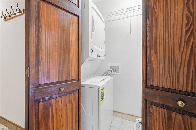 3707 Sandpiper LN, Chesapeake, VA 23325