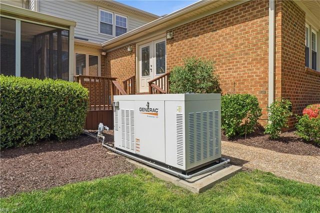 3707 Sandpiper LN, Chesapeake, VA 23325