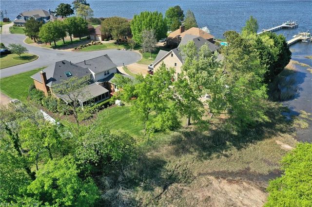 3707 Sandpiper LN, Chesapeake, VA 23325