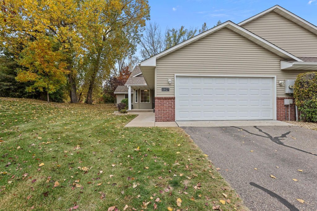 11027 Lincoln Court NE, Blaine, MN 55434 — photo 4