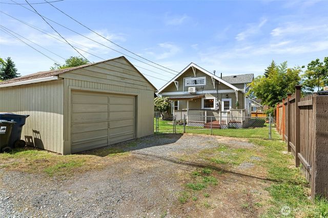 5907 Yakima Avenue, Tacoma, WA 98408