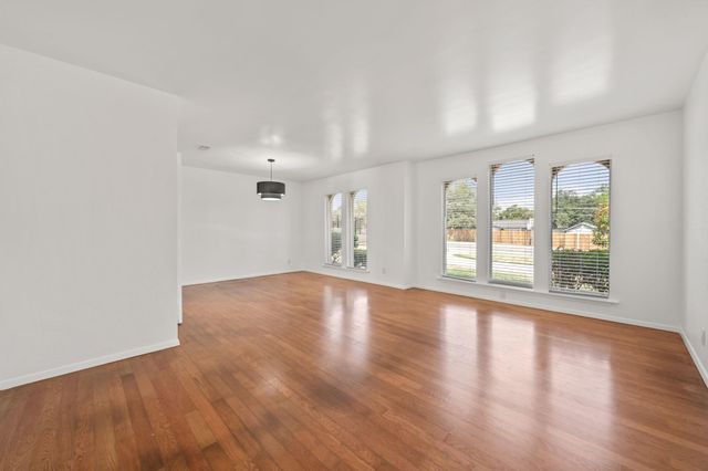 1813 Parker LN, Austin, TX 78741