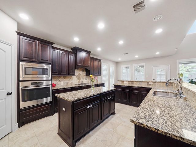 28131 Twin Knolls Lane, Fulshear, TX 77441