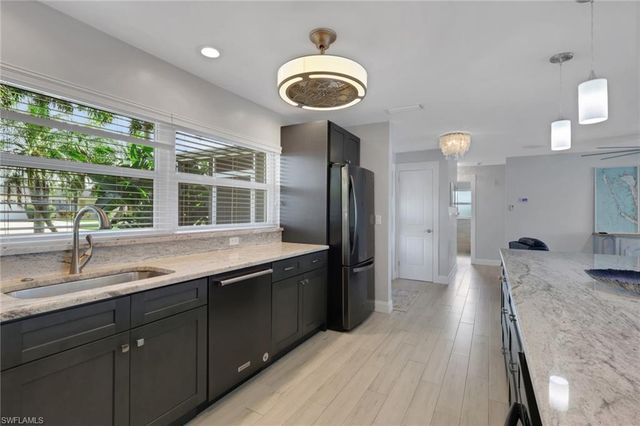 5356 Delano CT, Cape Coral, FL 33904