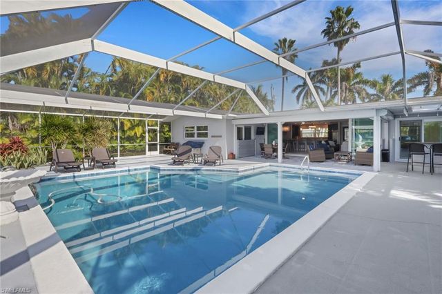 5356 Delano CT, Cape Coral, FL 33904