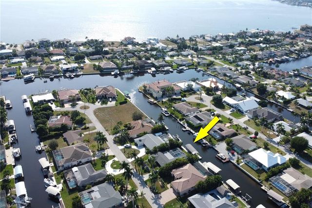 5356 Delano CT, Cape Coral, FL 33904