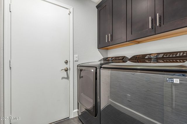 3160 S LAGUNA Drive, Chandler, AZ 85248