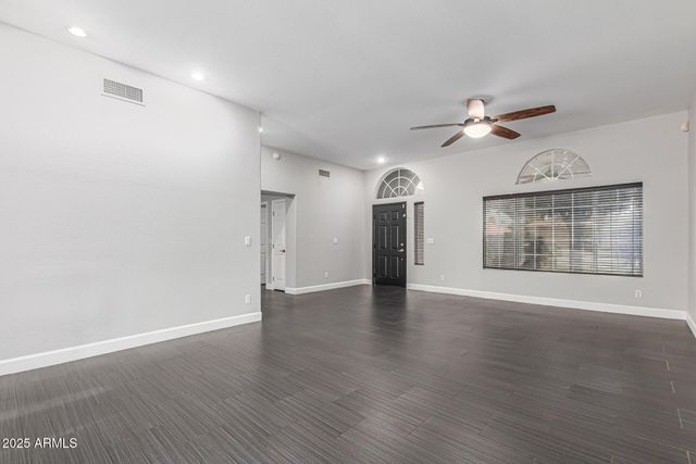 3160 S LAGUNA Drive, Chandler, AZ 85248