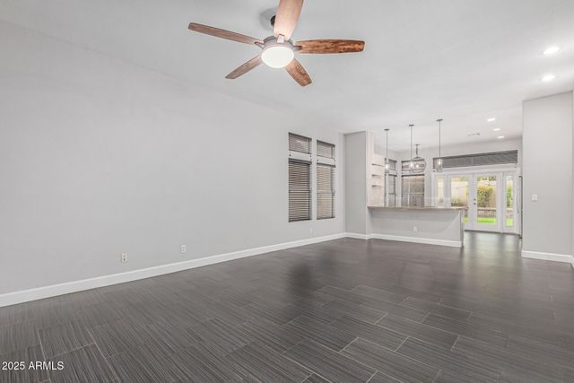 3160 S LAGUNA Drive, Chandler, AZ 85248