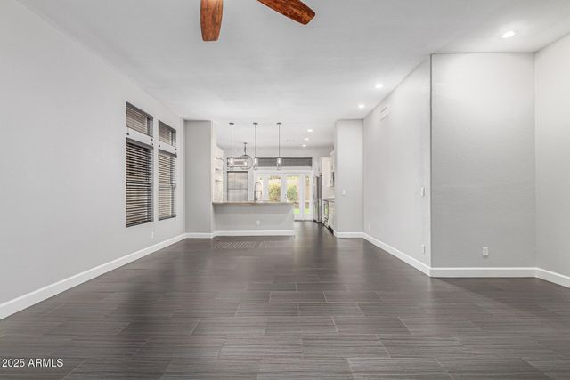 3160 S LAGUNA Drive, Chandler, AZ 85248