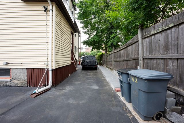 162 Glendale Rd, Quincy, MA 02169