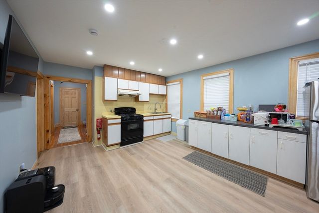 162 Glendale Rd, Quincy, MA 02169