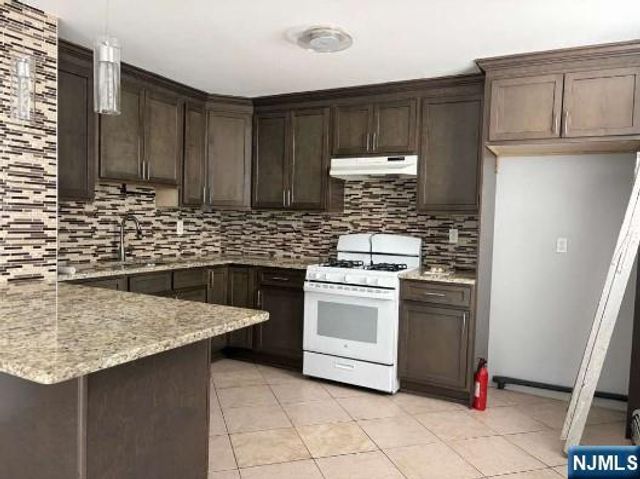 60 Ivy Street 1B, Kearny, NJ 07032