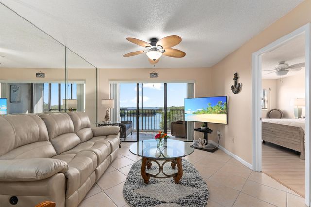 5155 N Highway A1a Highway N 314, Hutchinson Island, FL 34949