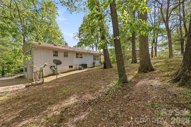 68 Imperial Court, Asheville, NC 28803