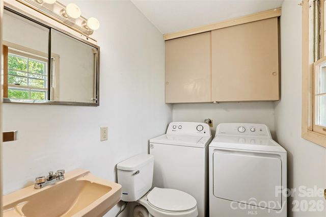 68 Imperial Court, Asheville, NC 28803