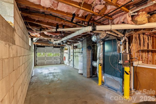 68 Imperial Court, Asheville, NC 28803