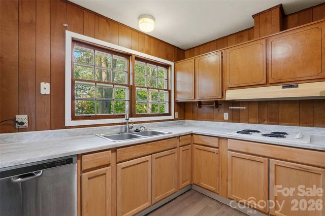 68 Imperial Court, Asheville, NC 28803