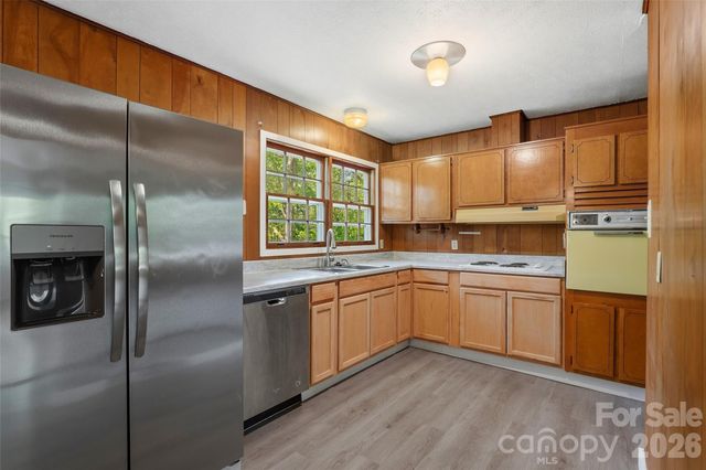 68 Imperial Court, Asheville, NC 28803