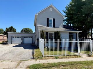 302 Broadway, East Alton, IL 62024