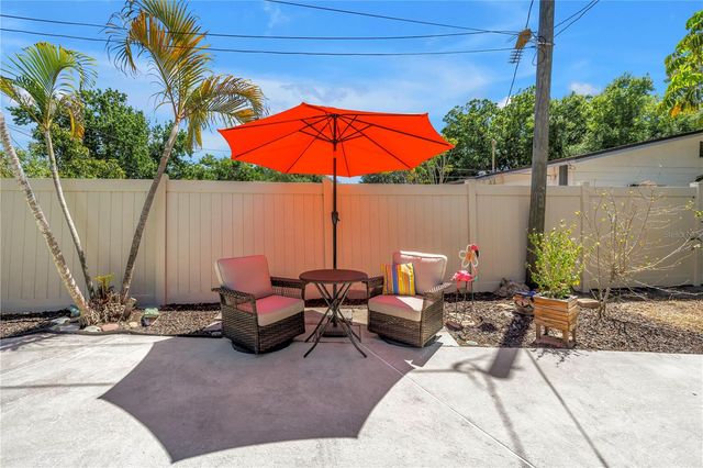 5698 24TH TERRACE N, St Petersburg, FL 33710