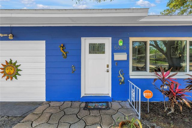 5698 24TH TERRACE N, St Petersburg, FL 33710