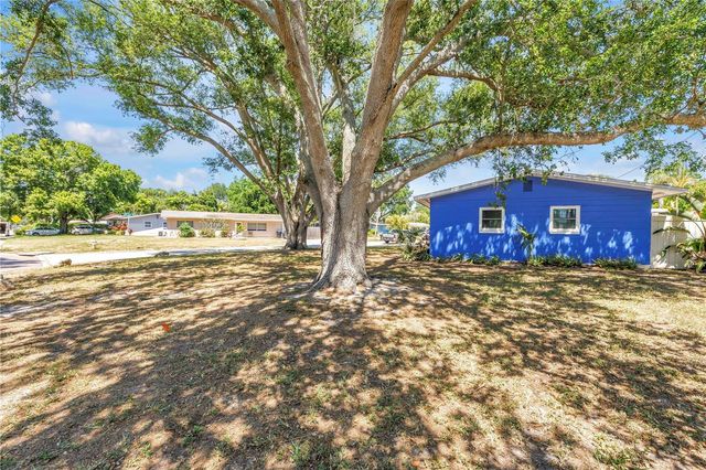 5698 24TH TERRACE N, St Petersburg, FL 33710