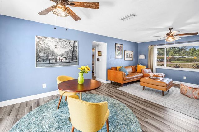 5698 24TH TERRACE N, St Petersburg, FL 33710