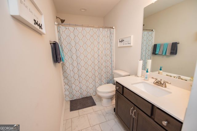 125 Amberley Court, Kathleen, GA 31047