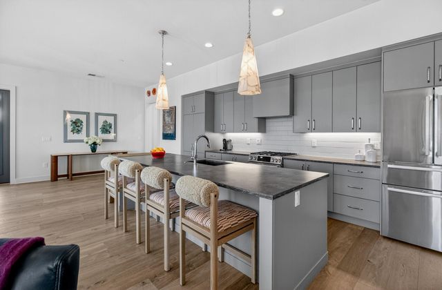 301 Longshore Street 421, Charleston, SC 29492