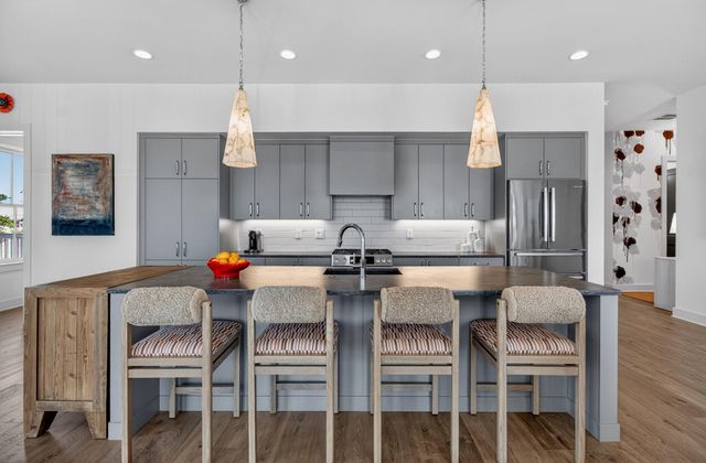 301 Longshore Street 421, Charleston, SC 29492