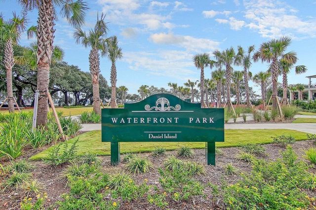 301 Longshore Street 421, Charleston, SC 29492