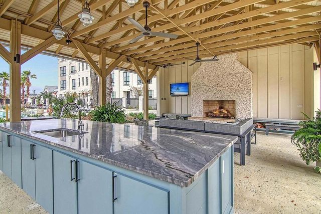 301 Longshore Street 421, Charleston, SC 29492