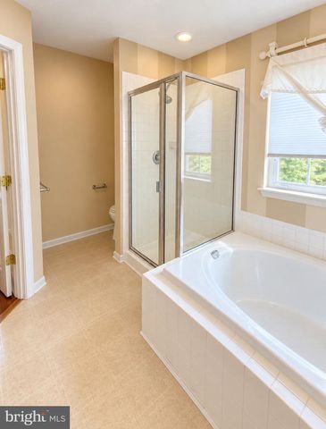 1469 FAWN HOLLOW LN, Woodbridge, VA 22191
