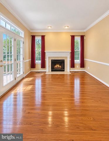 1469 FAWN HOLLOW LN, Woodbridge, VA 22191