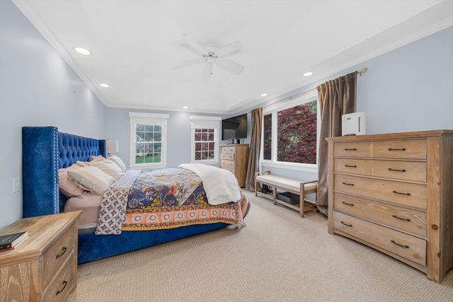 43 Oxbow Cir, North Andover, MA 01845