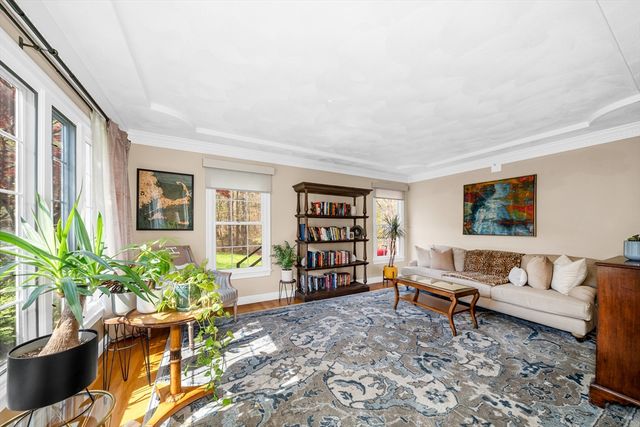 43 Oxbow Cir, North Andover, MA 01845