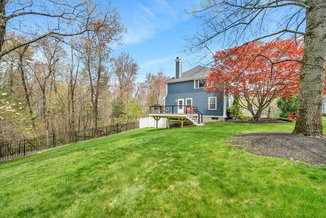 43 Oxbow Cir, North Andover, MA 01845
