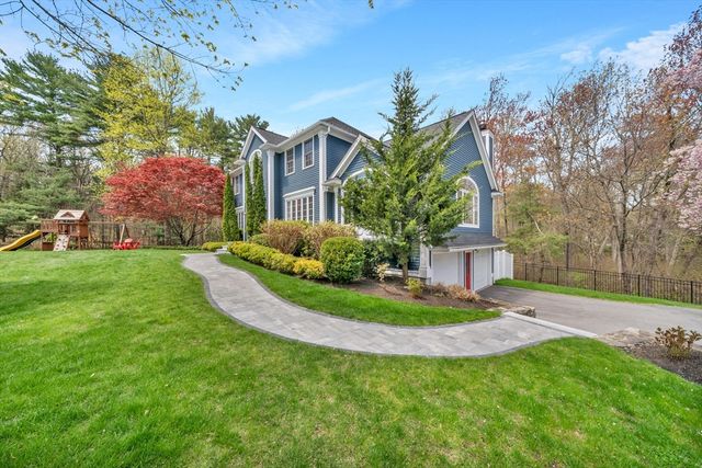43 Oxbow Cir, North Andover, MA 01845
