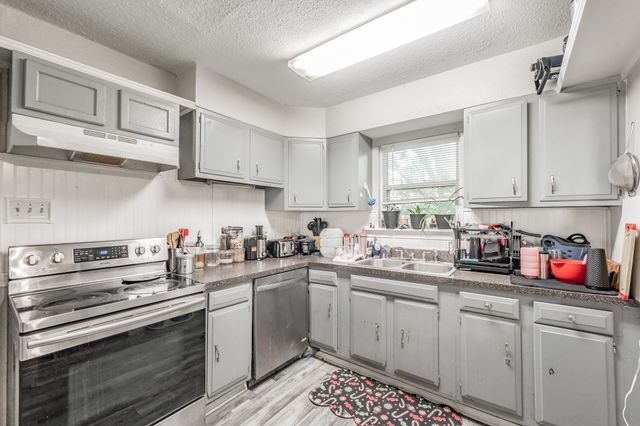 1106 Sunnyvale Drive, Arlington, TX 76010