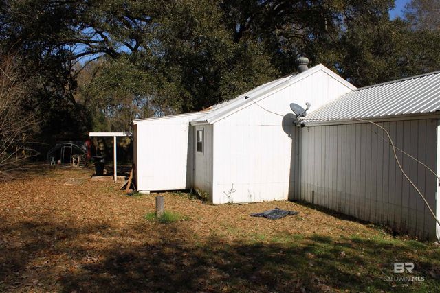 24561 Peavy Lane, Robertsdale, AL 36567