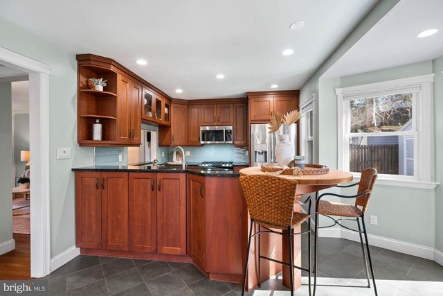 5305 WAKEFIELD RD, Bethesda, MD 20816