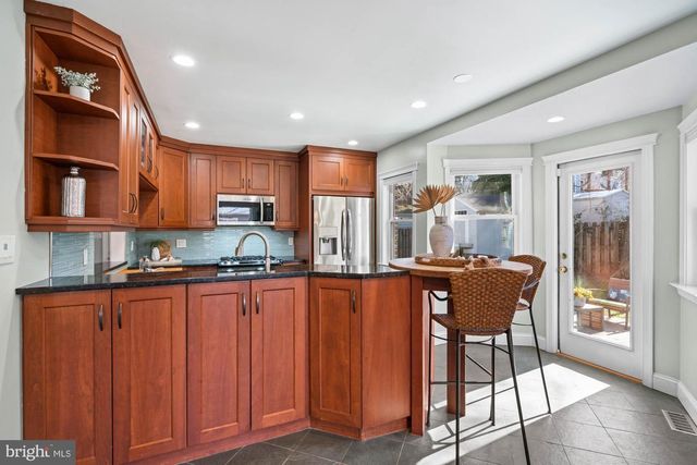 5305 WAKEFIELD RD, Bethesda, MD 20816