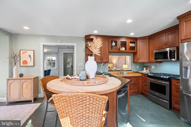 5305 WAKEFIELD RD, Bethesda, MD 20816