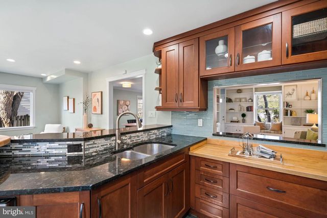 5305 WAKEFIELD RD, Bethesda, MD 20816