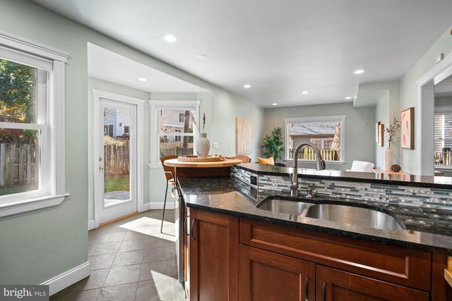 5305 WAKEFIELD RD, Bethesda, MD 20816