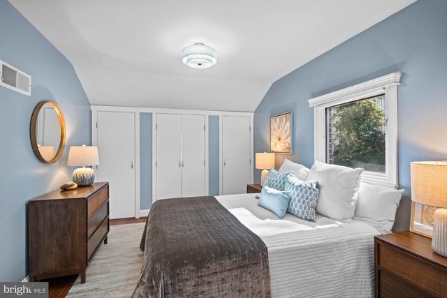 5305 WAKEFIELD RD, Bethesda, MD 20816